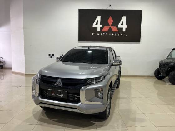 MITSUBISHI L200 TRITON 2.4 16V TURBO DIESEL SPORT HPE CD 4P 4X4 AUTOMÁTICO MITSUBISHI L200 TRITON 2.4 16V TURBO DIESEL SPORT HPE CD 4P 4X4 AUTOMÁTICO